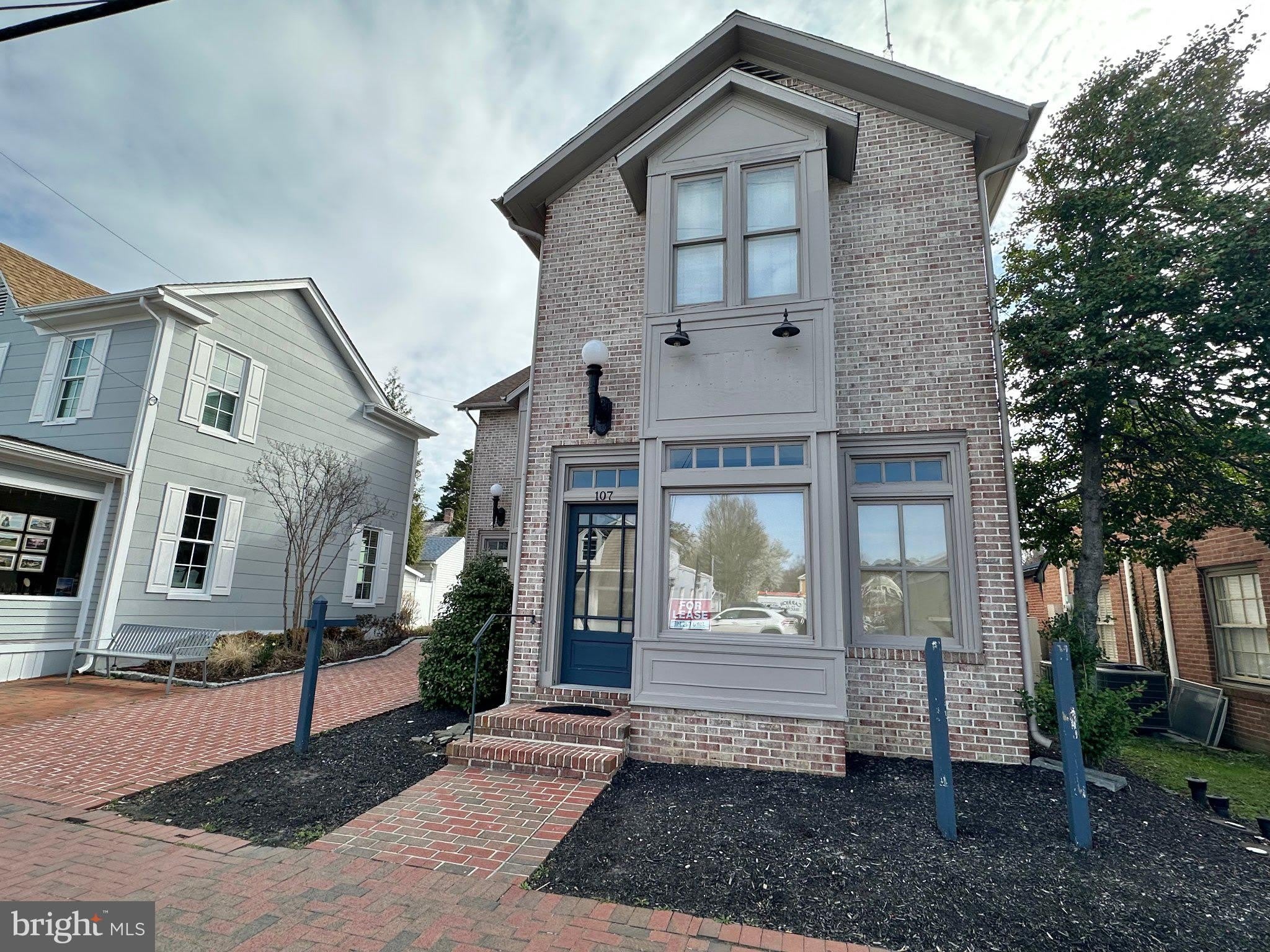 107 S TALBOT – photo 2