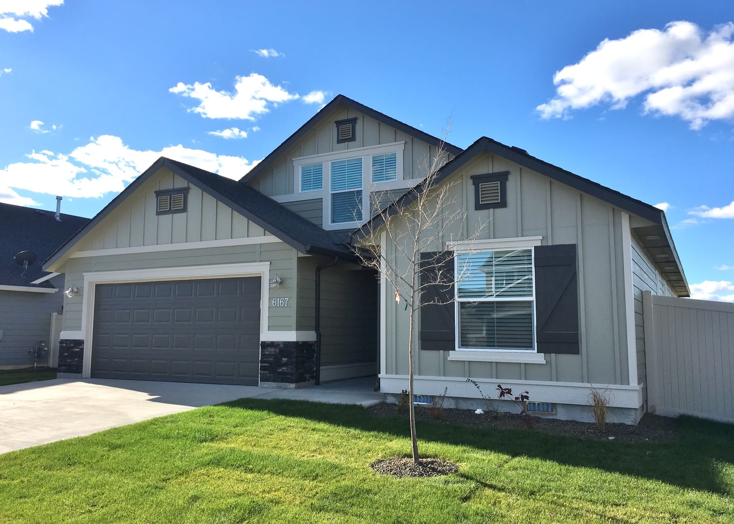Beautiful Home With 3Bd 2Ba And Bonus Room Located In The Irvine Subdivision Just Off Chinden And Linder – photo 1