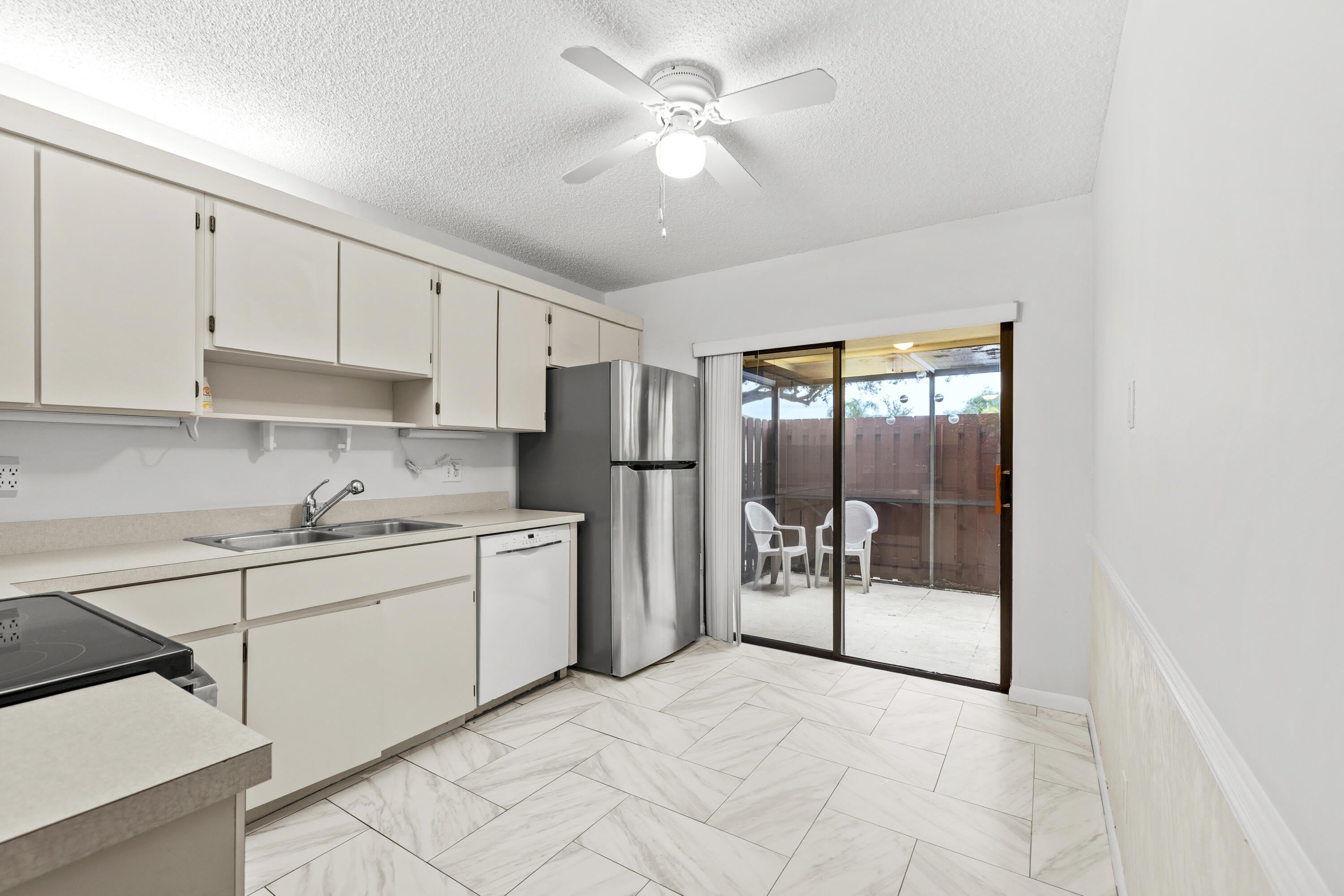 8019 SE Villa Circle – photo 5
