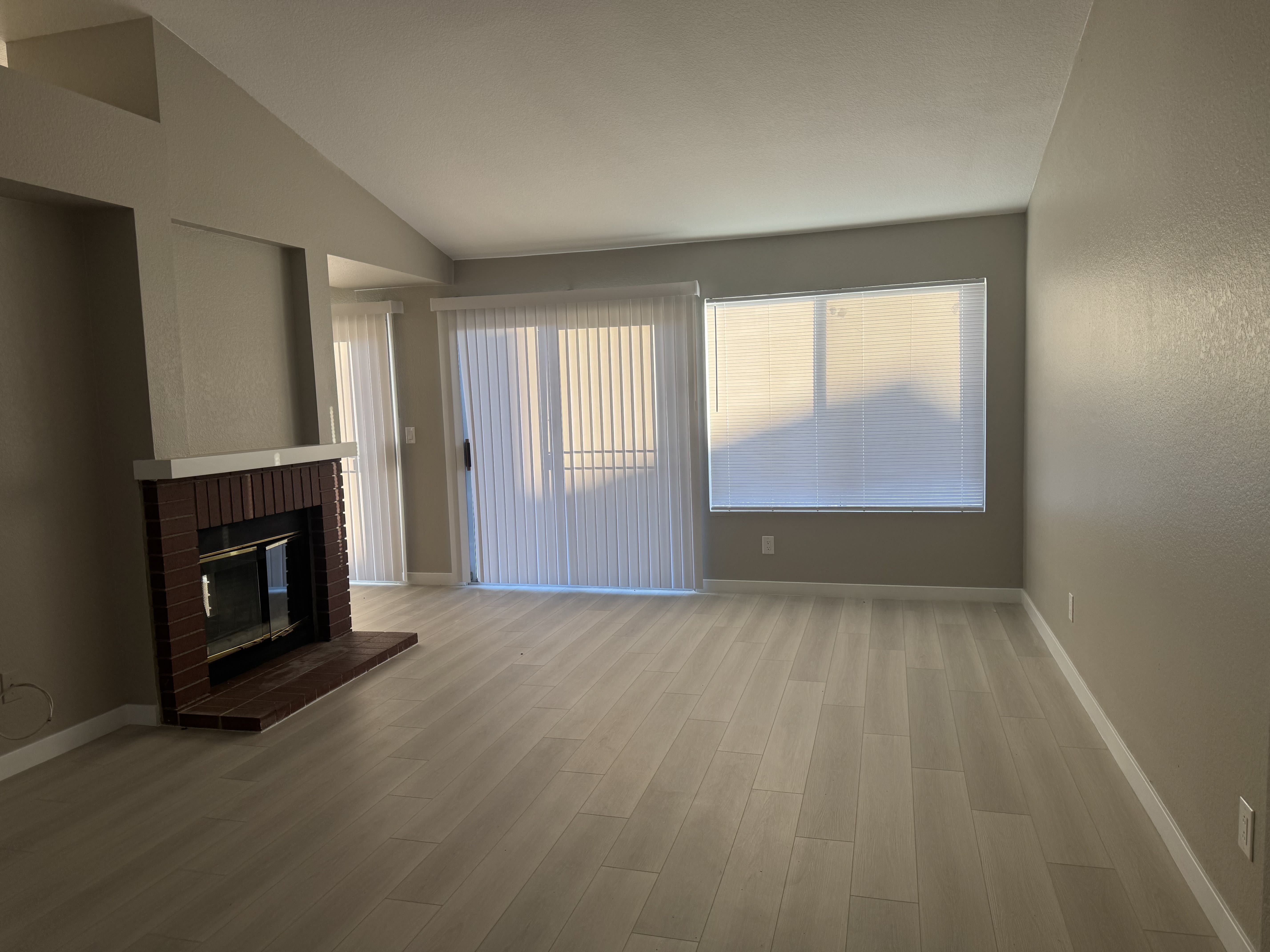 7447 Palermo Ave – photo 4