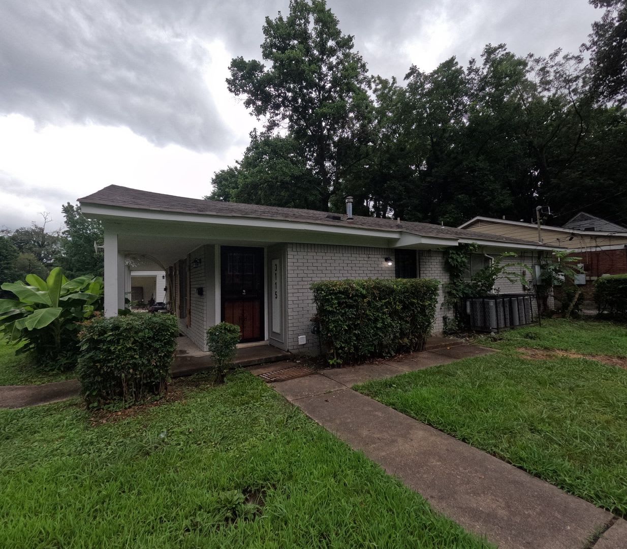 Fully Renovated 2BR Duplex Near University of Memphis – photo 2