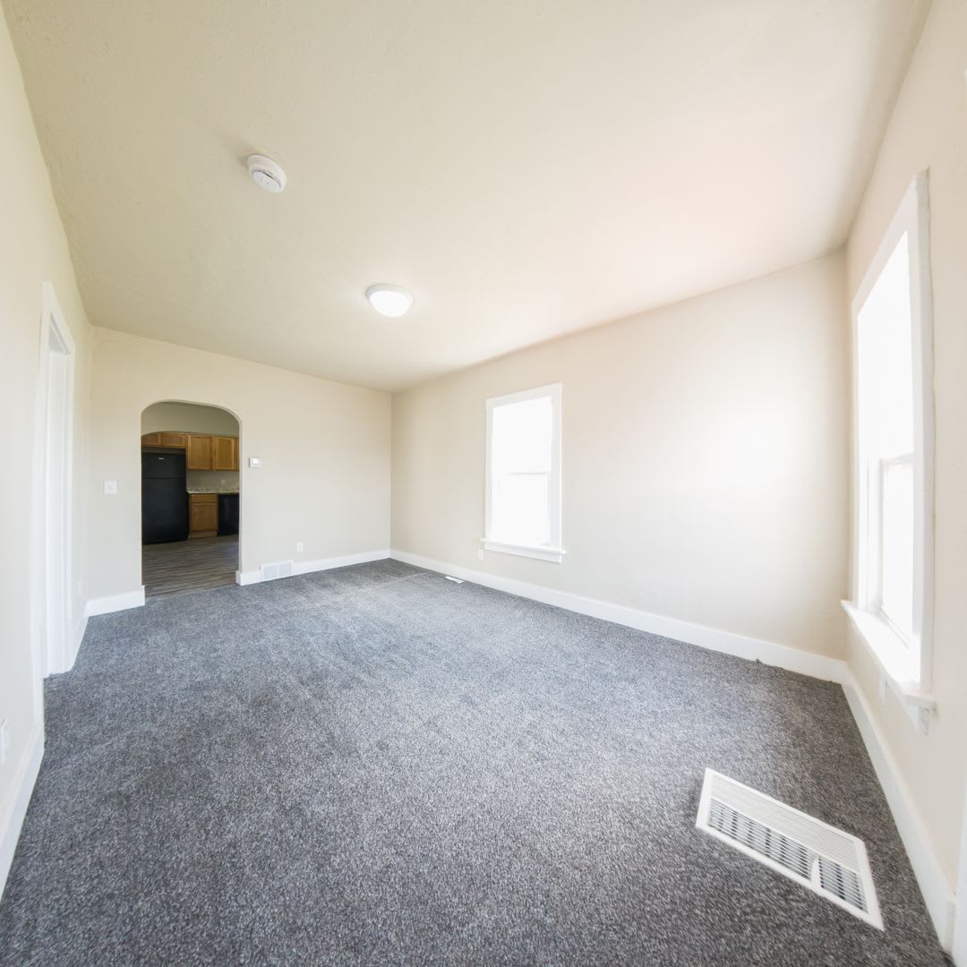 2 Bedroom 1 Bathroom House – photo 3