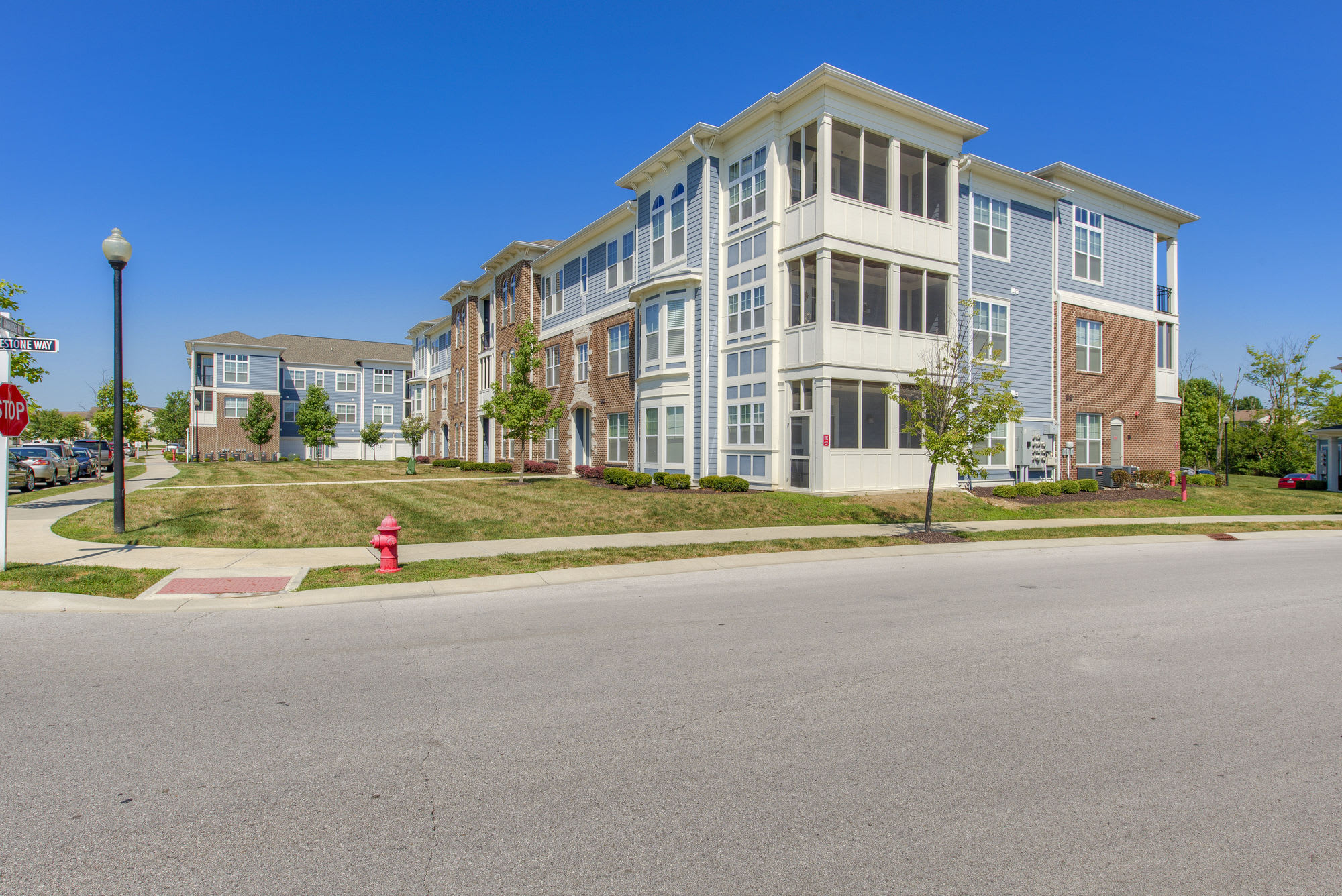 Linden Square – photo 2