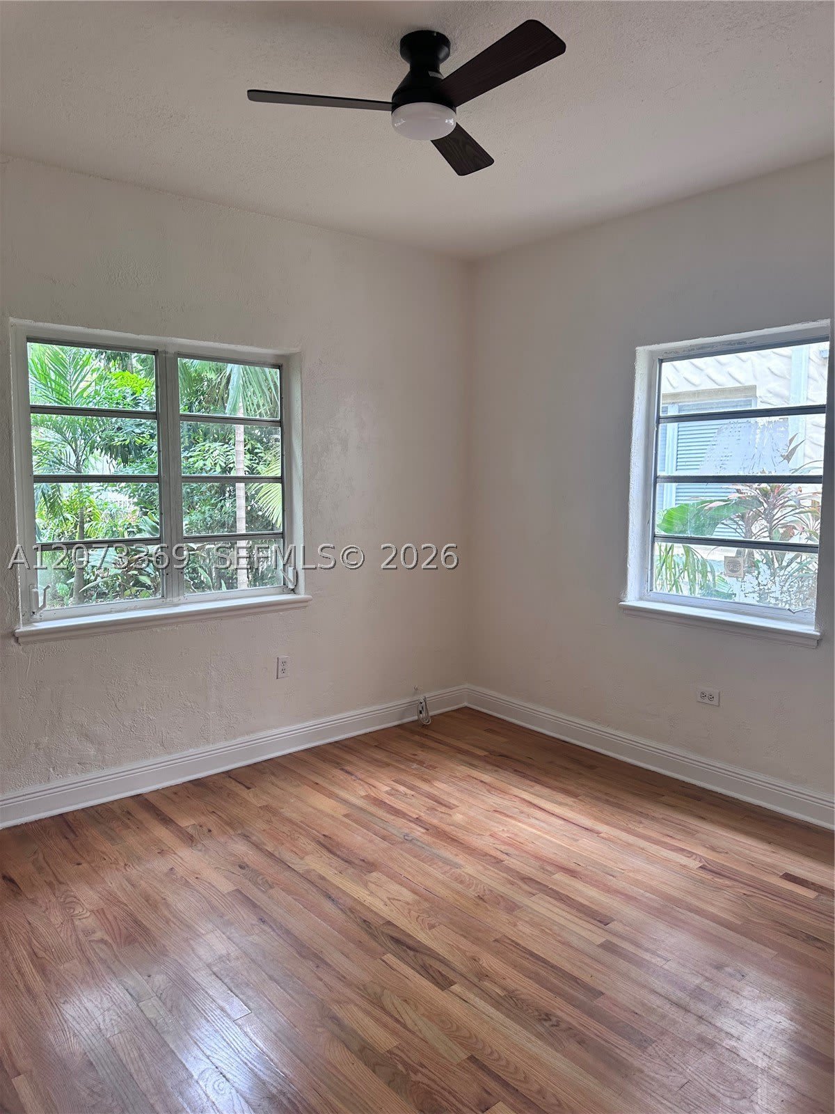 1560 Jefferson Ave – photo 5