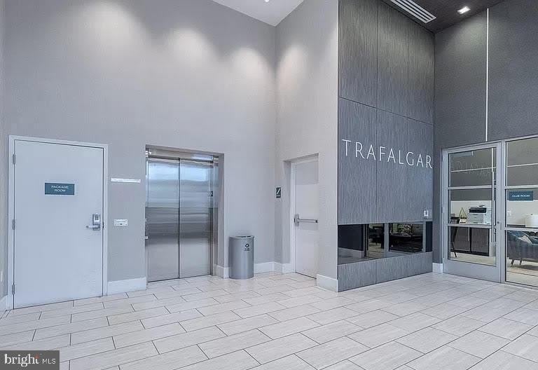 989 S BUCHANAN Street – photo 2
