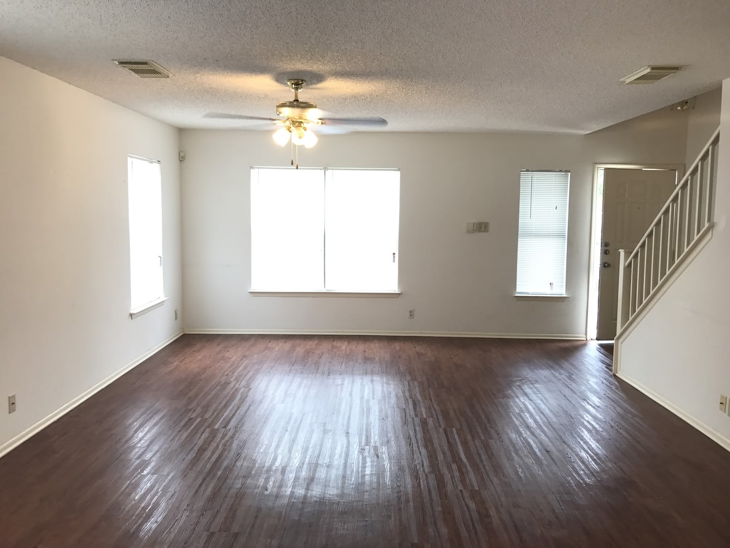 Welcome home to 8115 Grimchester! – photo 4