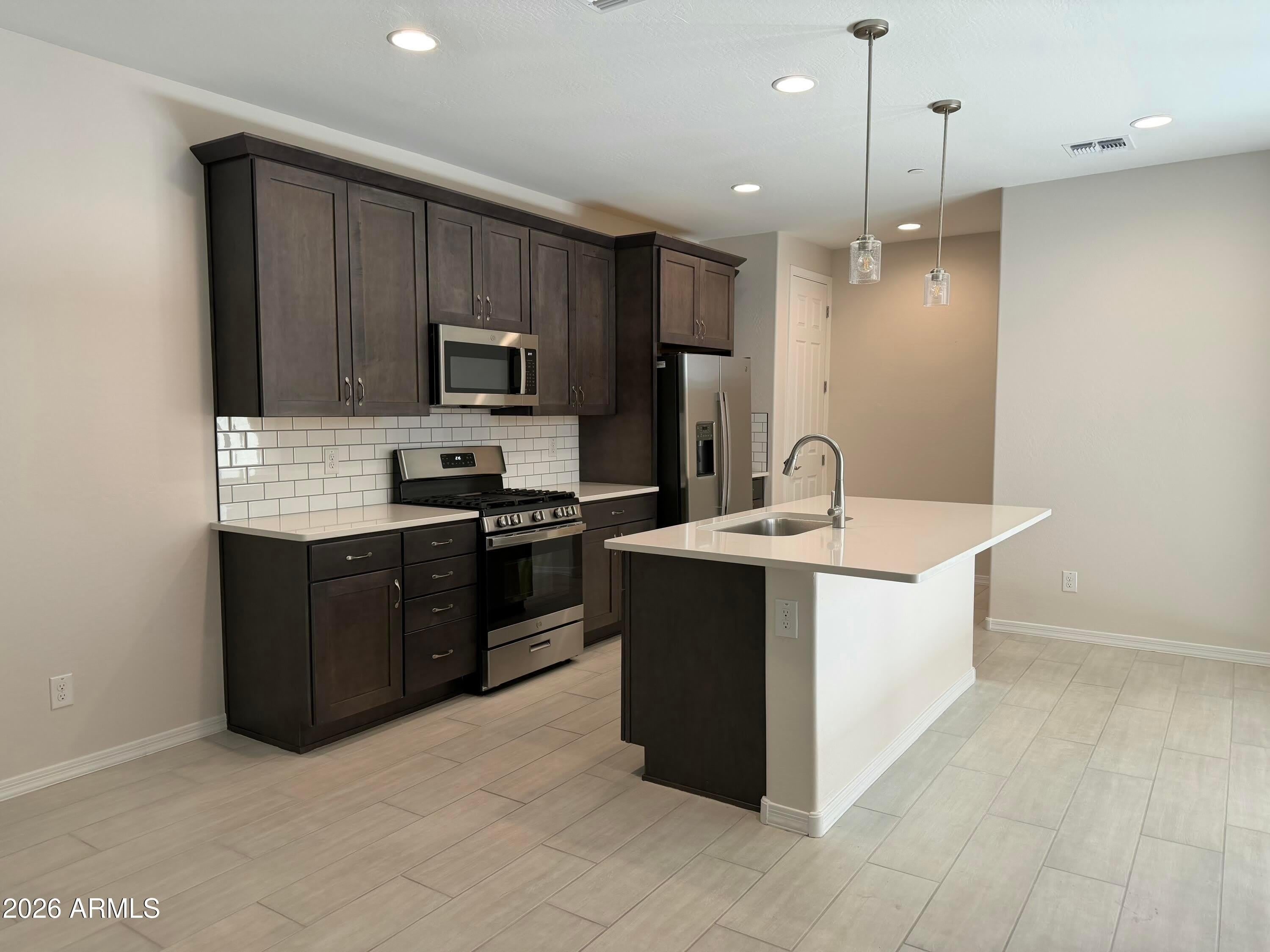2820 N Evergreen Street – photo 1