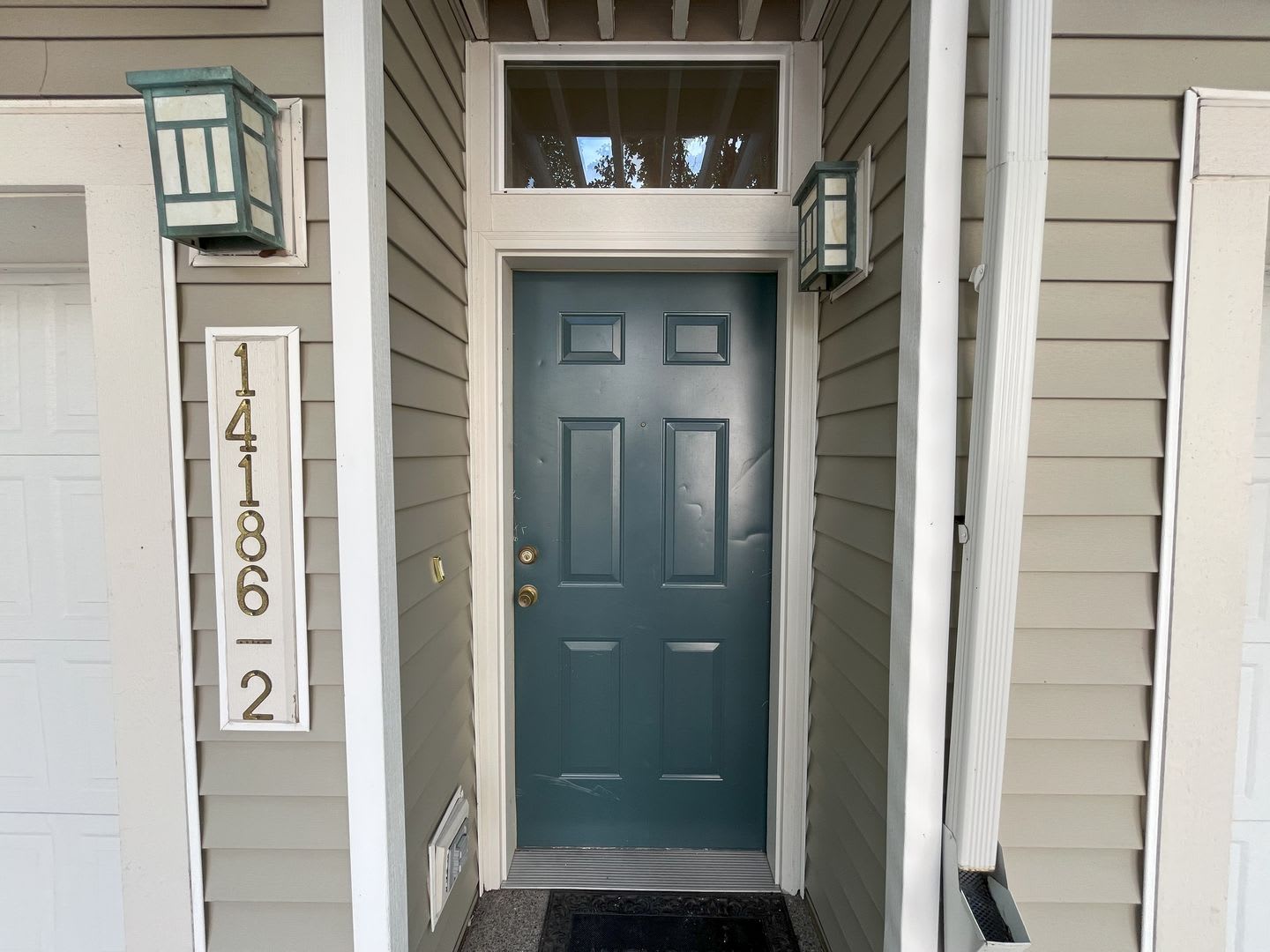 Inviting 2-Bed, 2-Bath Townhome with Updated Kitchen & Gas Fireplace – photo 3