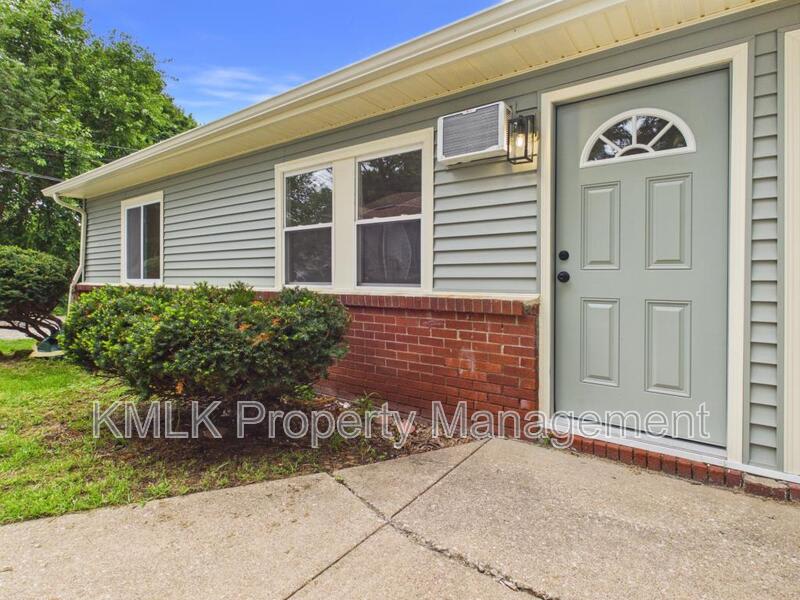 1622 Merrill Ave – photo 3