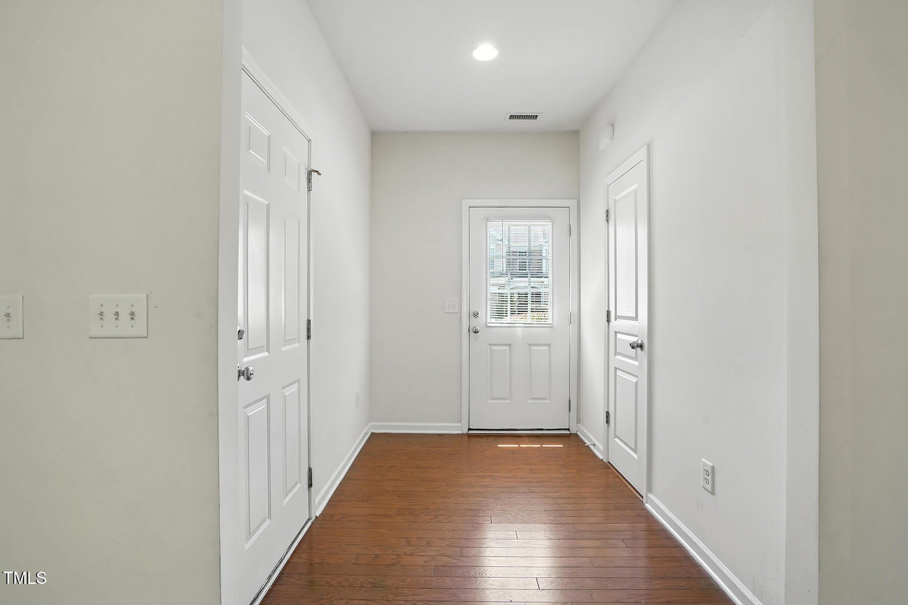 1131 Kingston Grove Drive – photo 5