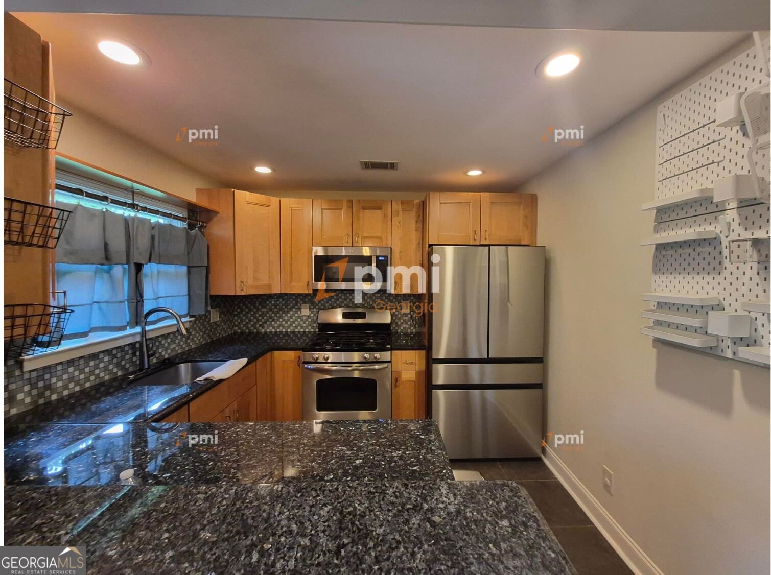 2080 Hilburn Drive SE – photo 2