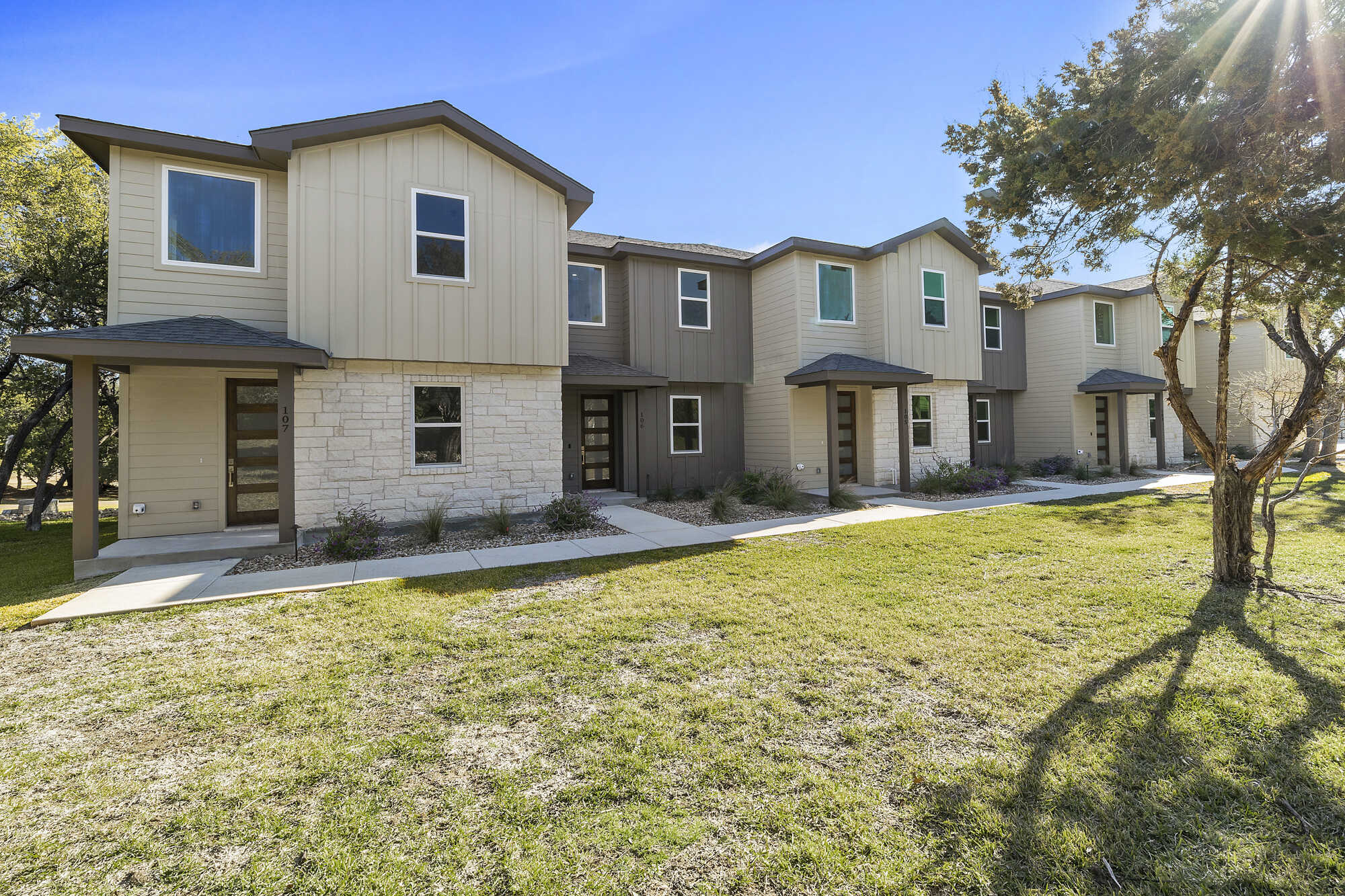18800 Hogan Circle – photo 1