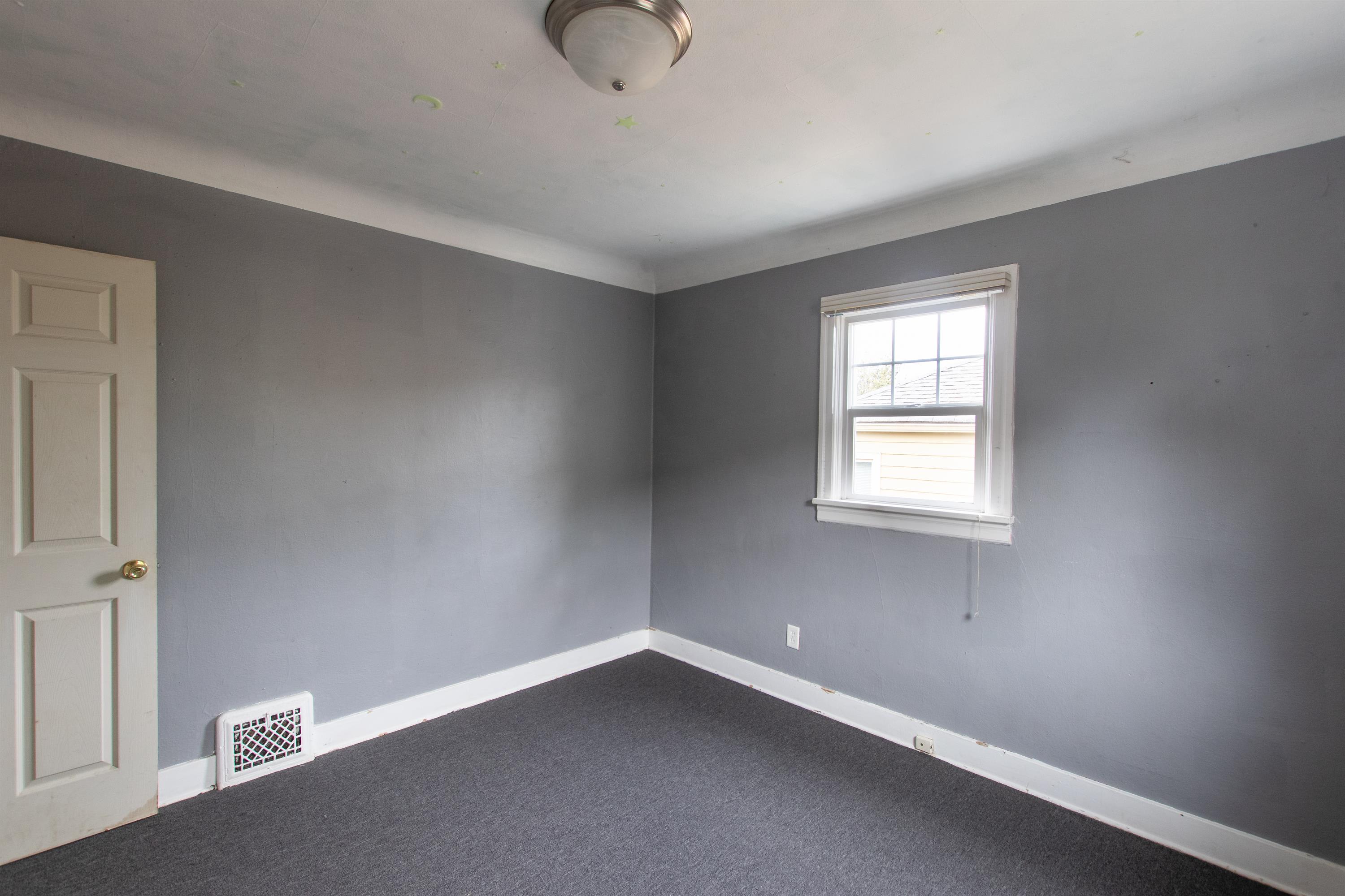 671 East 17th Ave – photo 4