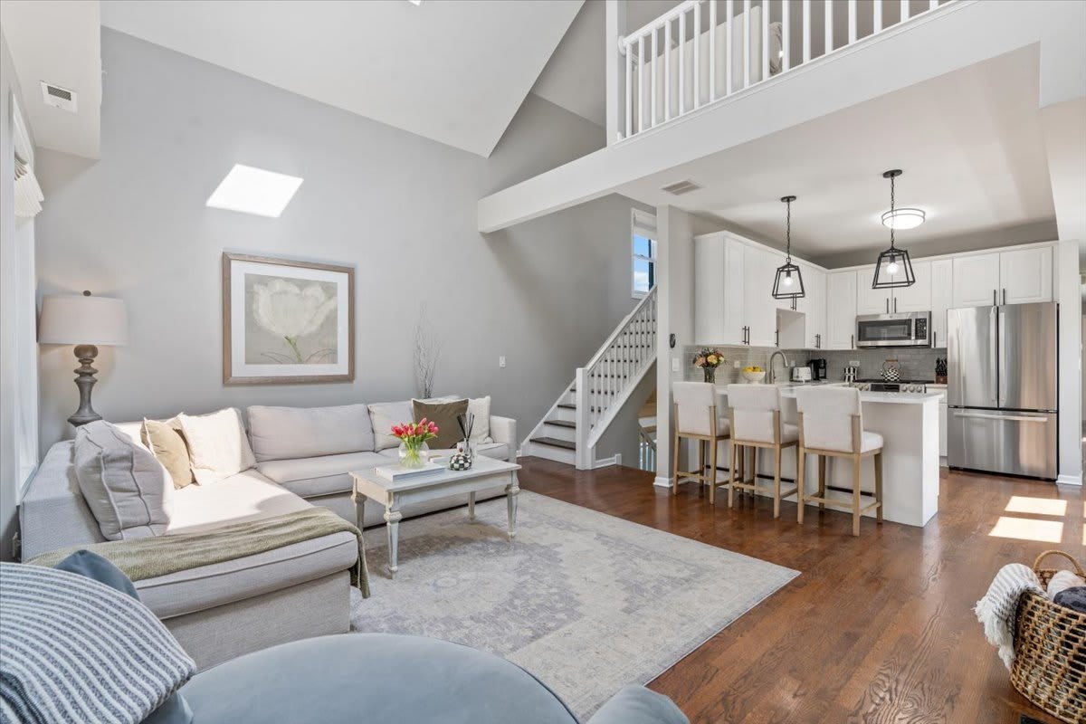 1521 W Wolfram Street – photo 5