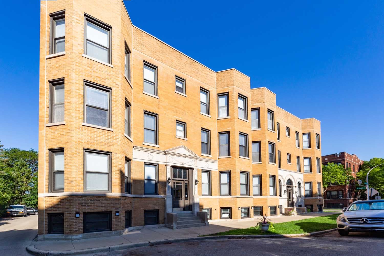 5400-5406 S. Maryland Avenue – photo 5