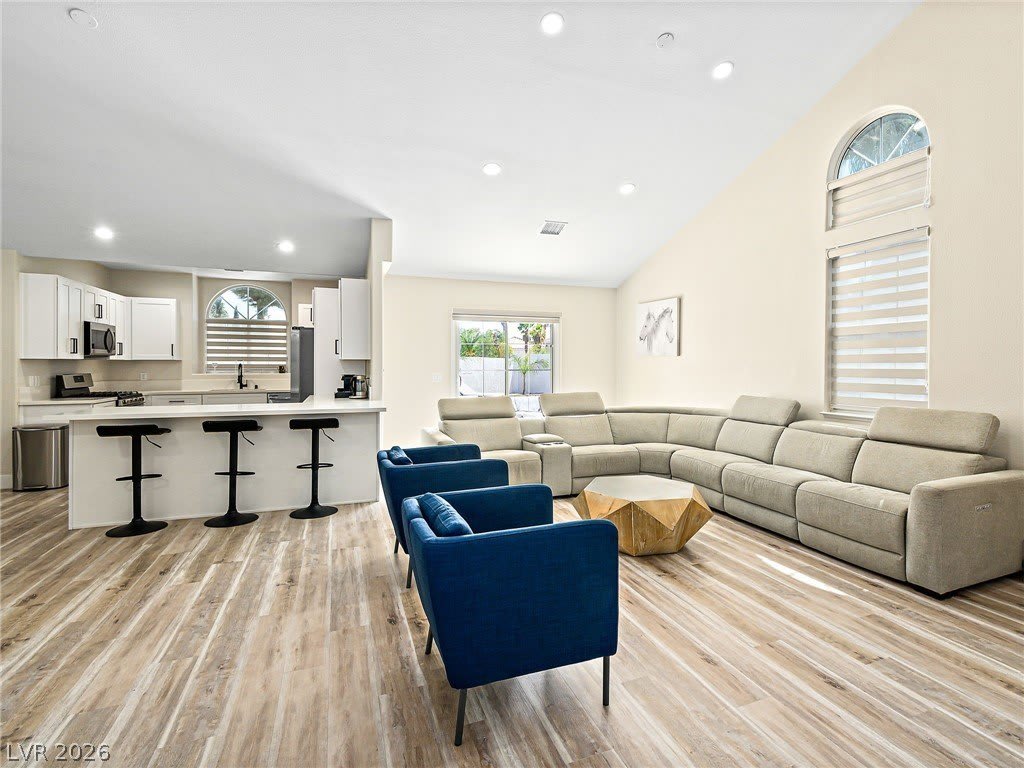 9041 Kingsdale Court – photo 2