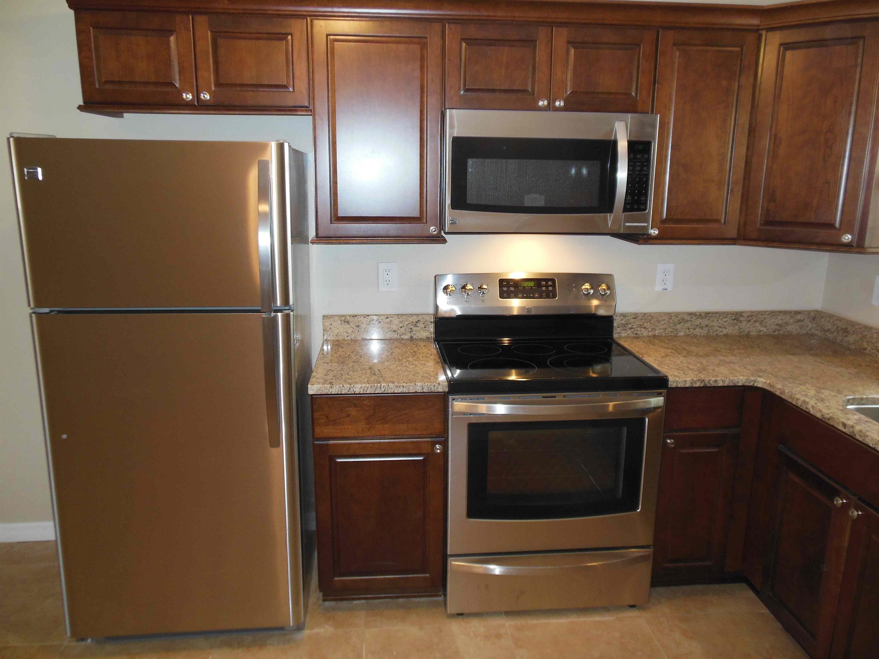 7100 Dartmouth Ave N #3 – photo 4
