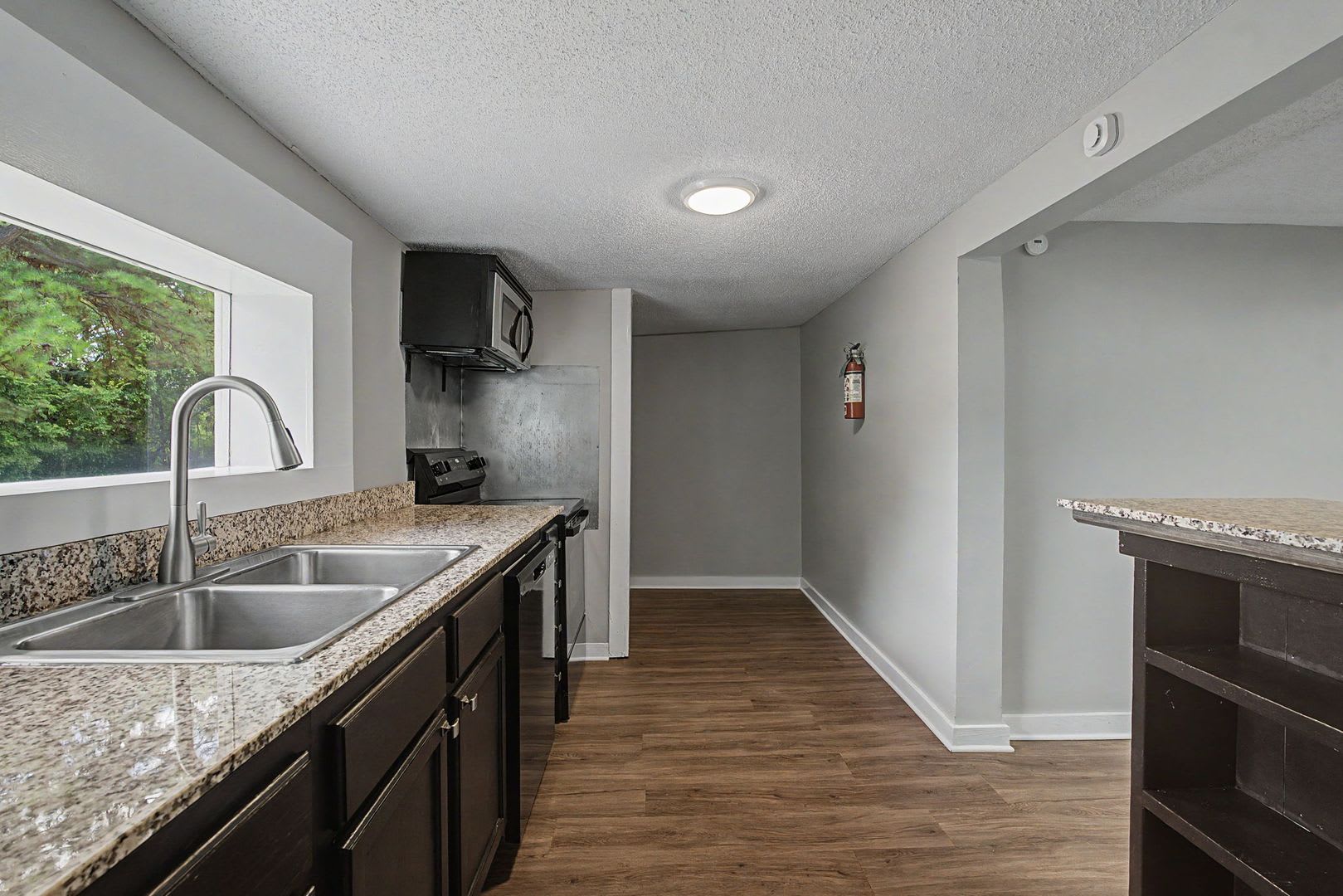Renovated 4 Bedroom 2 Bath Home for Rent!! – photo 5