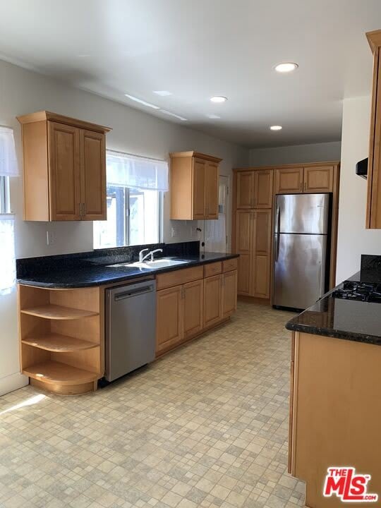2726 Angus St – photo 3