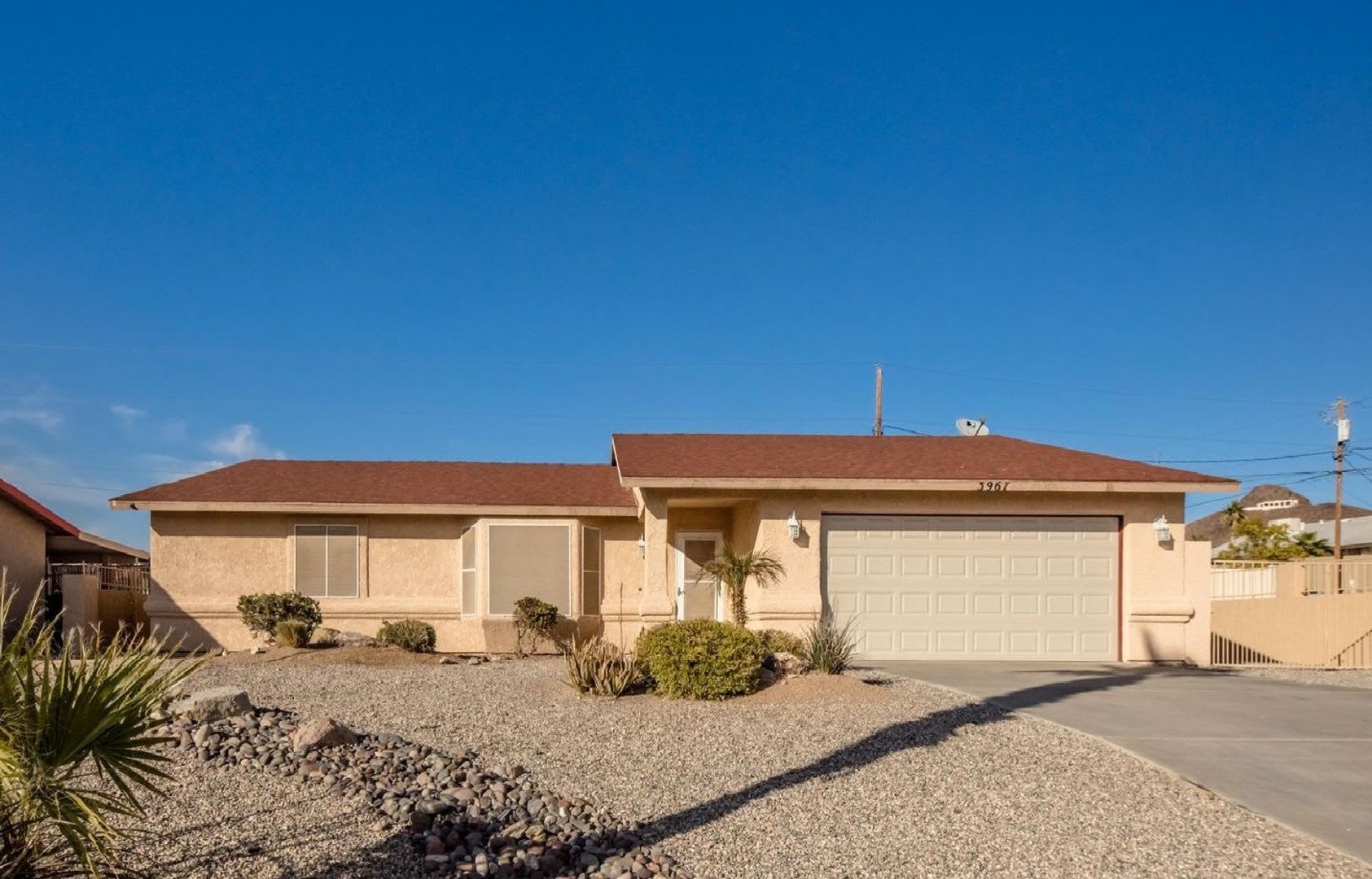 Pool Home with Side RV Parking – photo 1