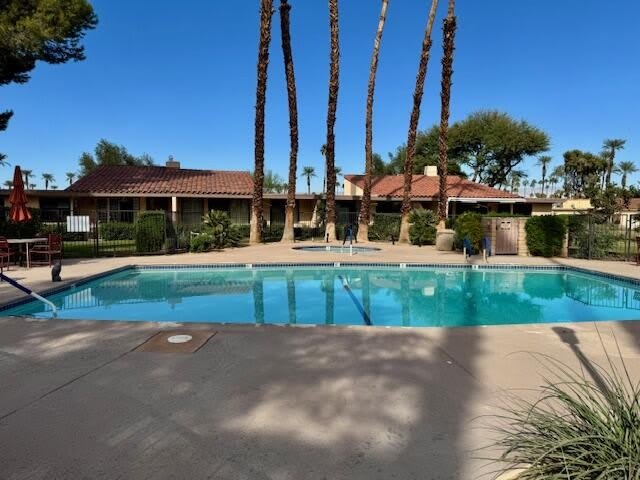 6 Granada Drive – photo 5