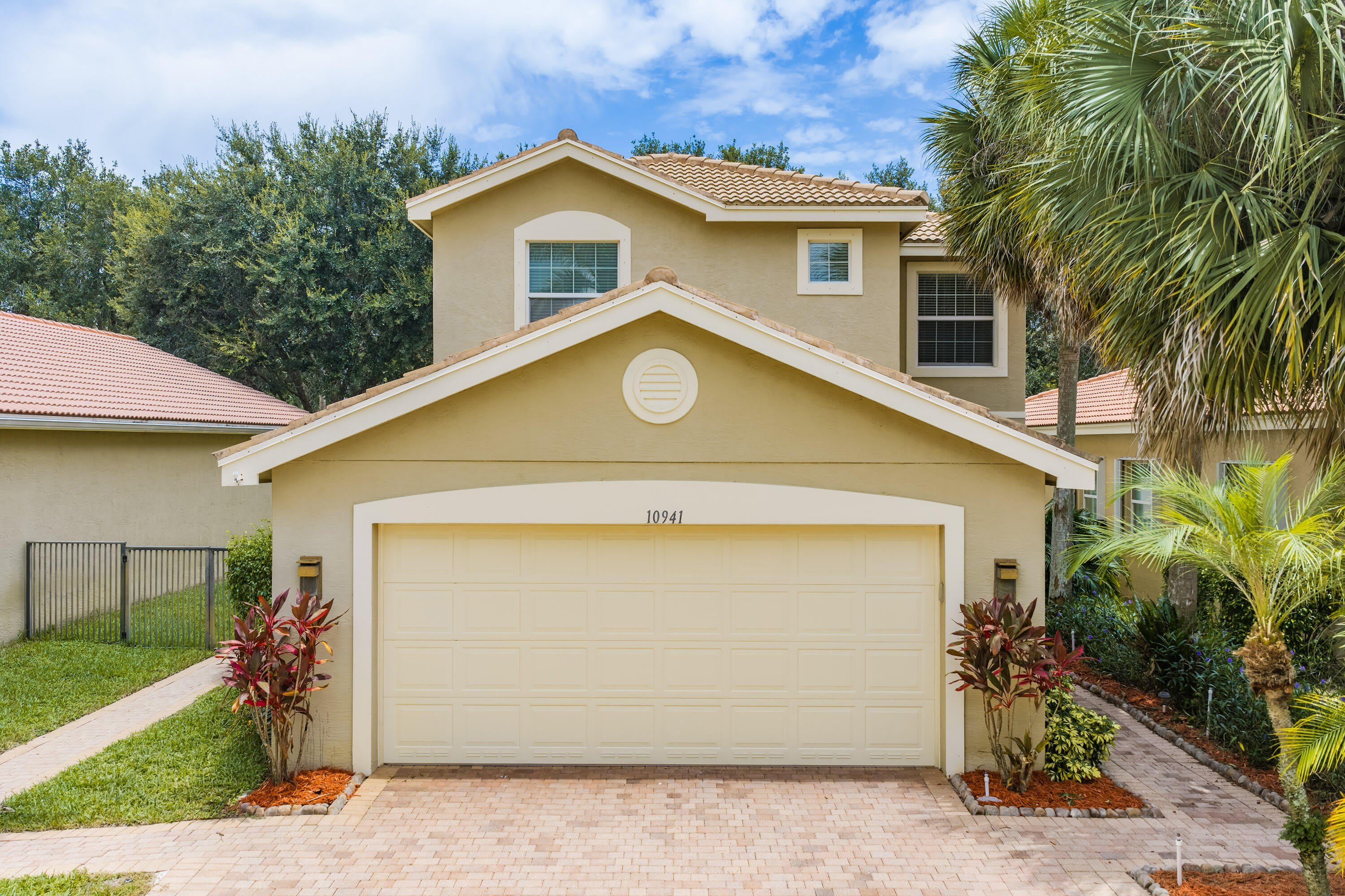 10941 Bitternut Hickory Lane – photo 1