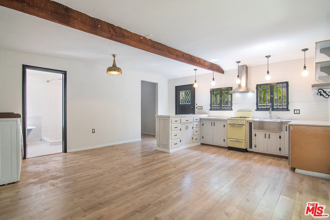 1159 S Hayworth Ave – photo 4