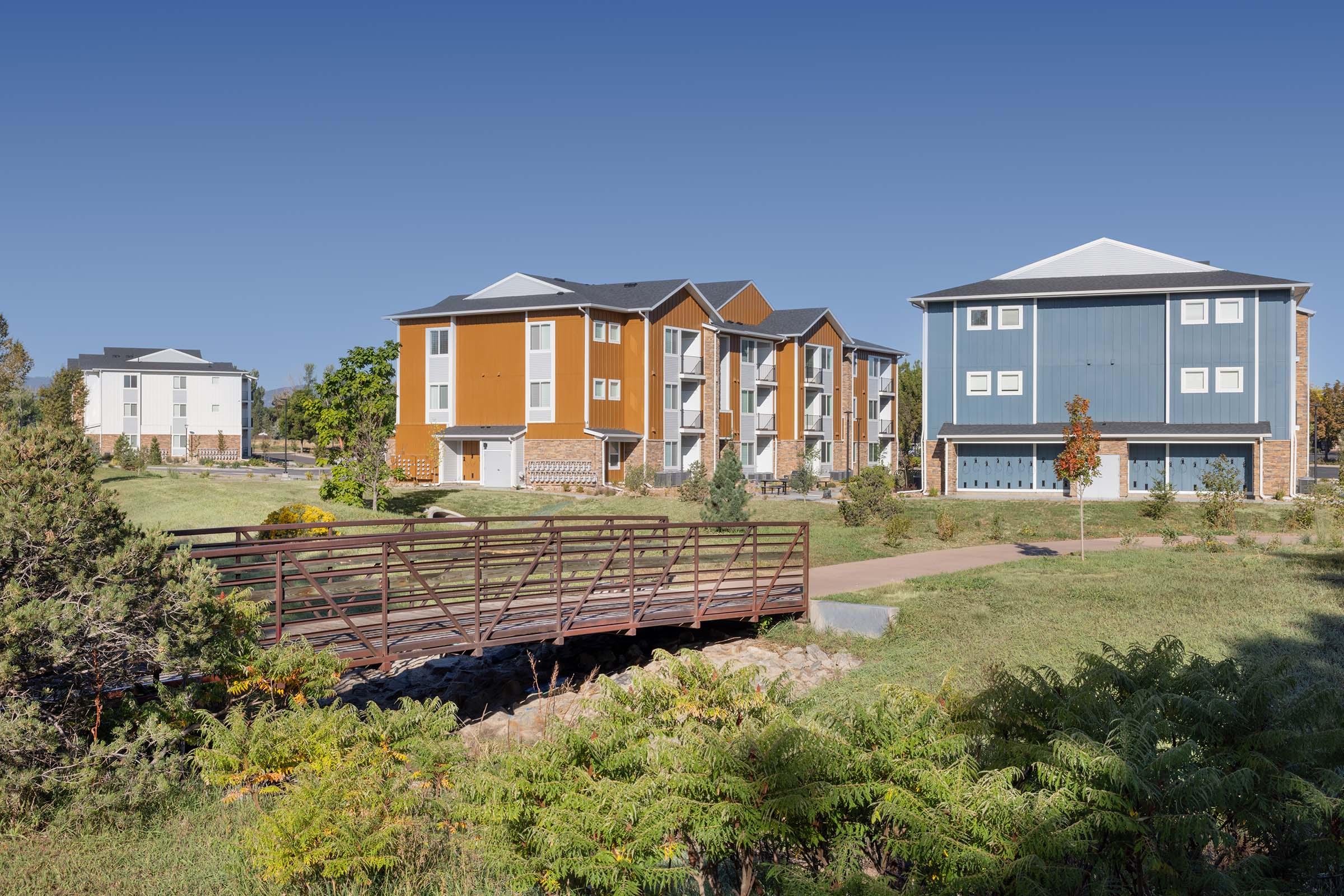 Rendezvous Trail Apartments – photo 2