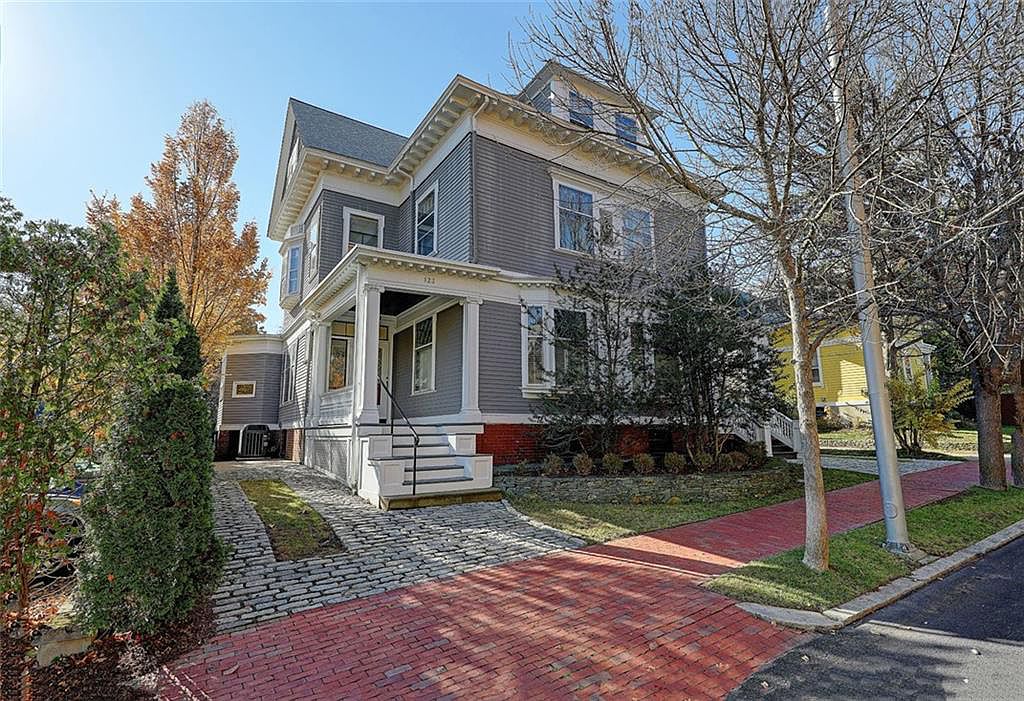 123 Benevolent Street – photo 2