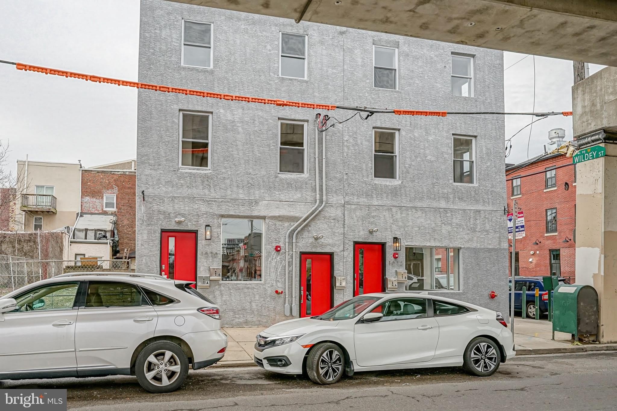 1070 N FRONT Street – photo 1