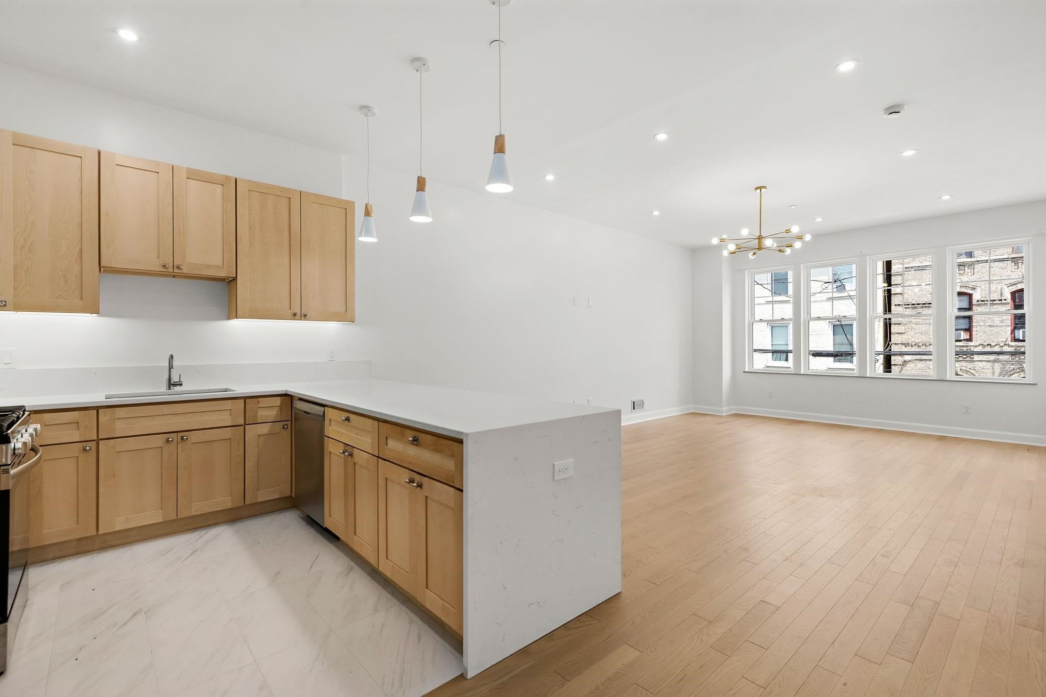 153 New York Ave – photo 3