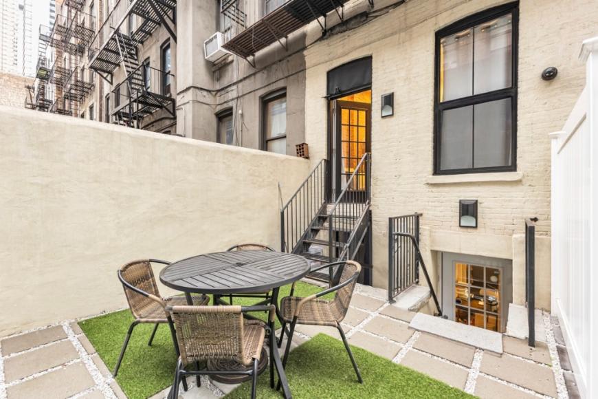356 West 48th Street – photo 2