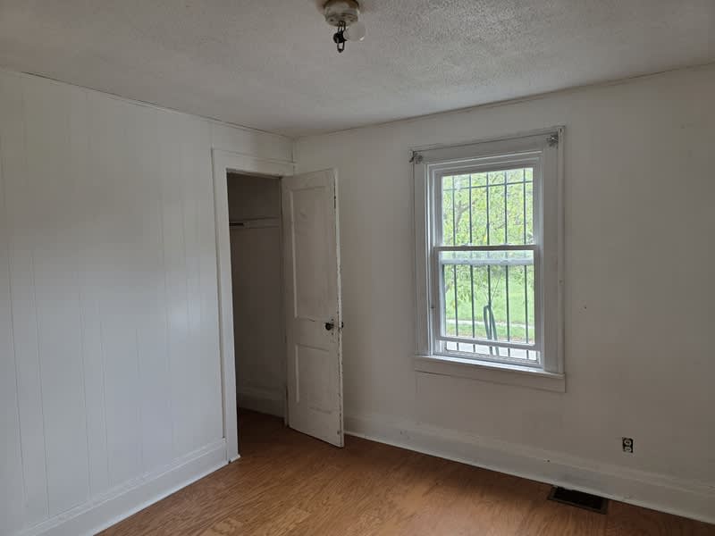 141 Leroy Avenue – photo 5