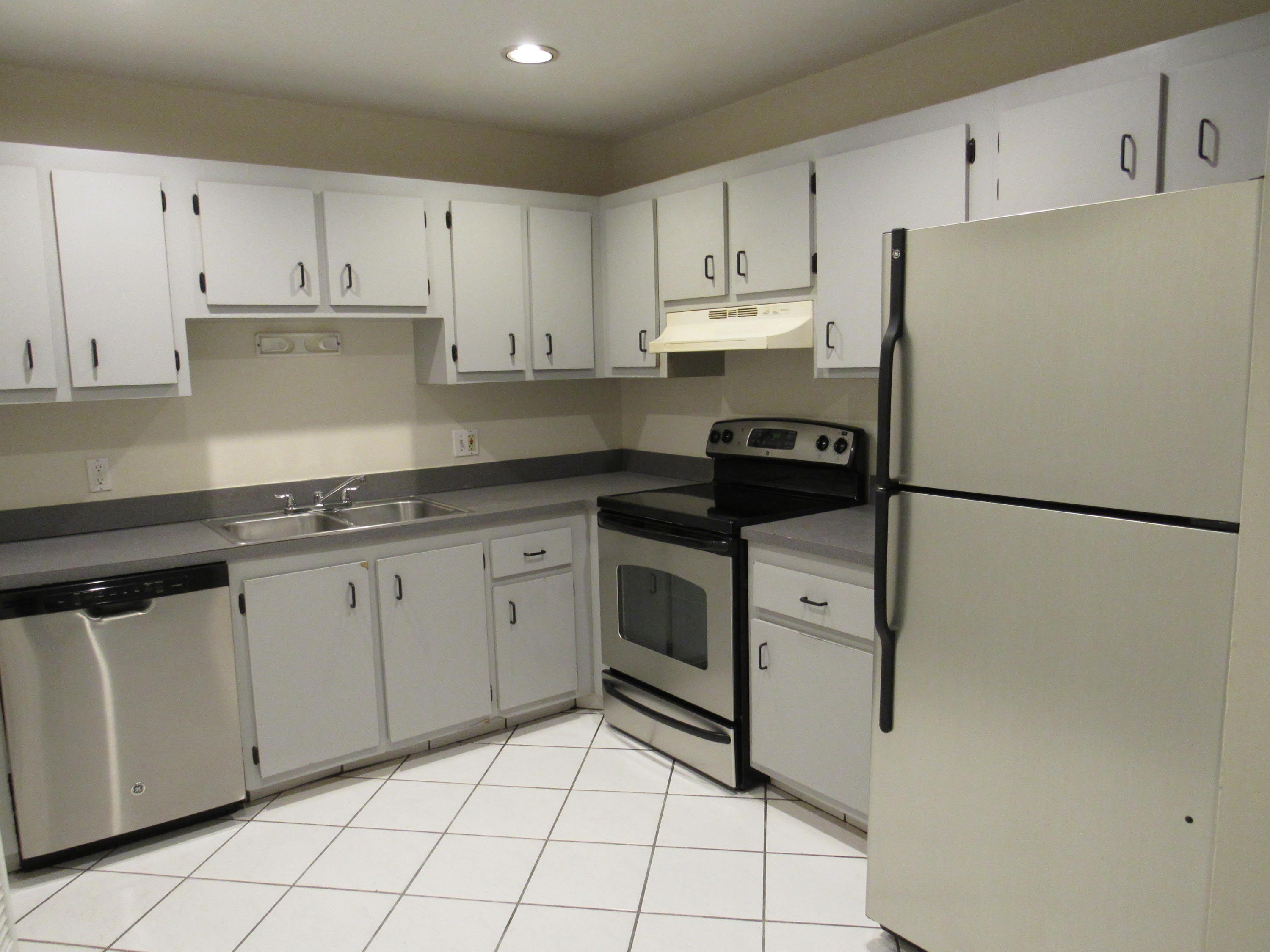 1065 Manor Drive – photo 5