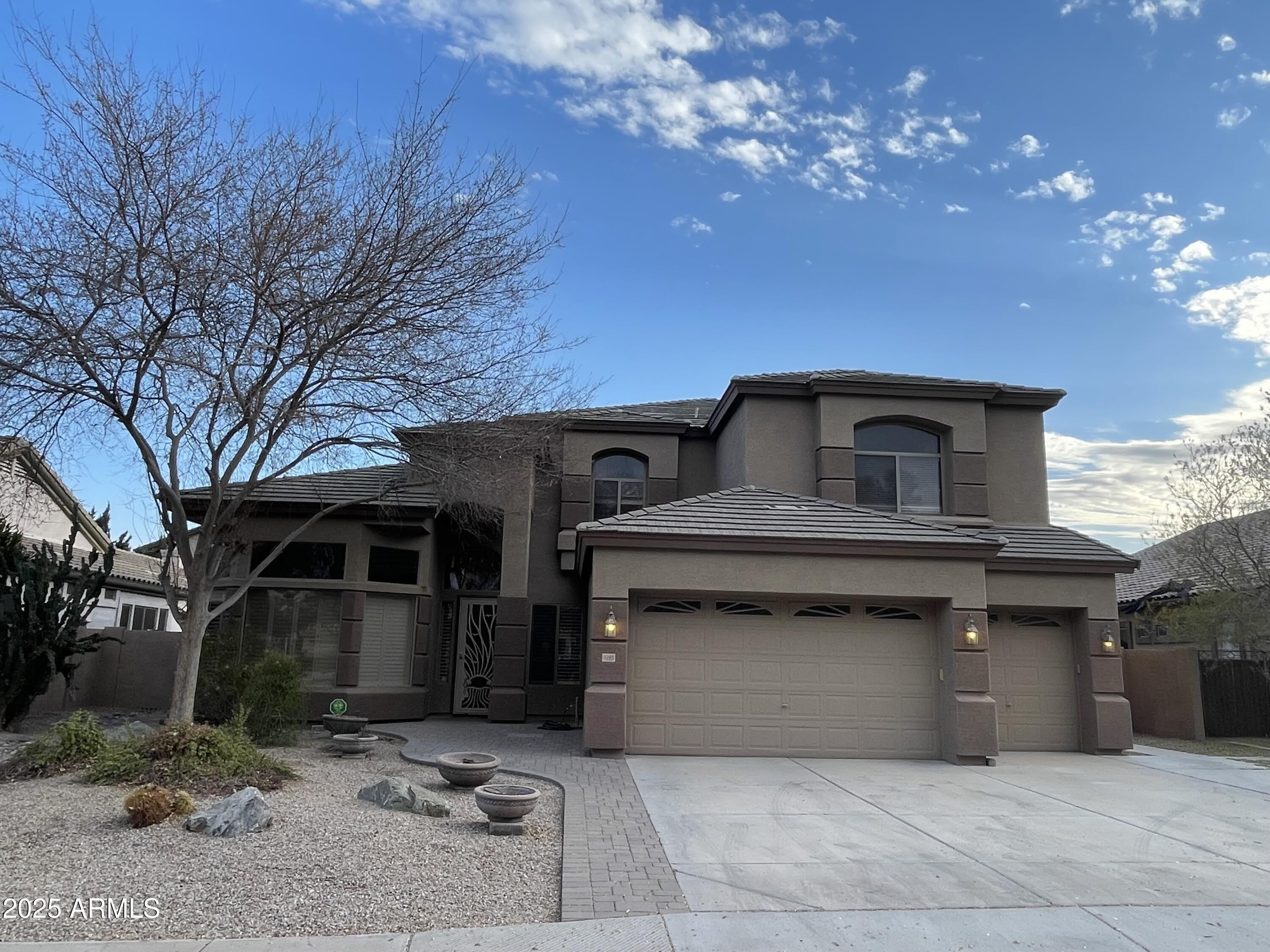 1283 E Saragosa Street – photo 2