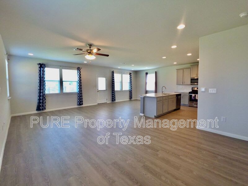 10400 Alemoor Dr – photo 2