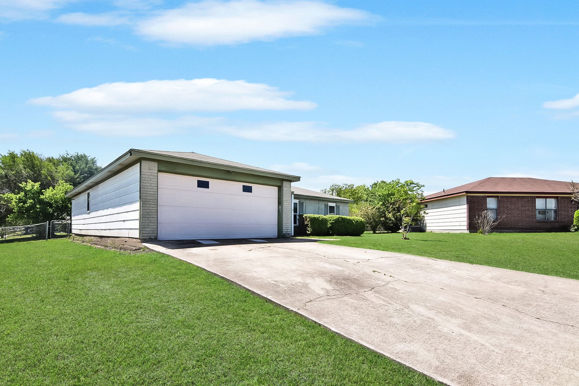 2800 Kim Dr – photo 3