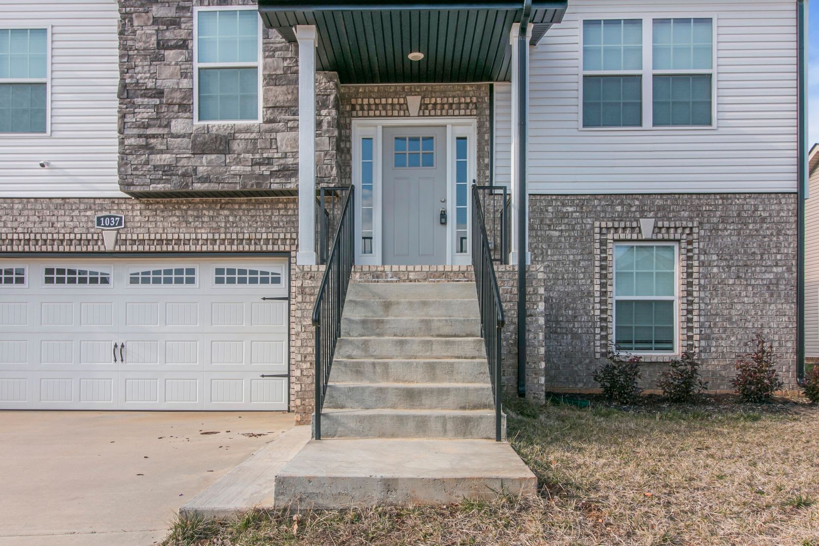 1037 Whitney Dr (For Rent) – photo 4