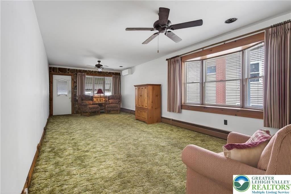 216 W Bertsch Street – photo 2
