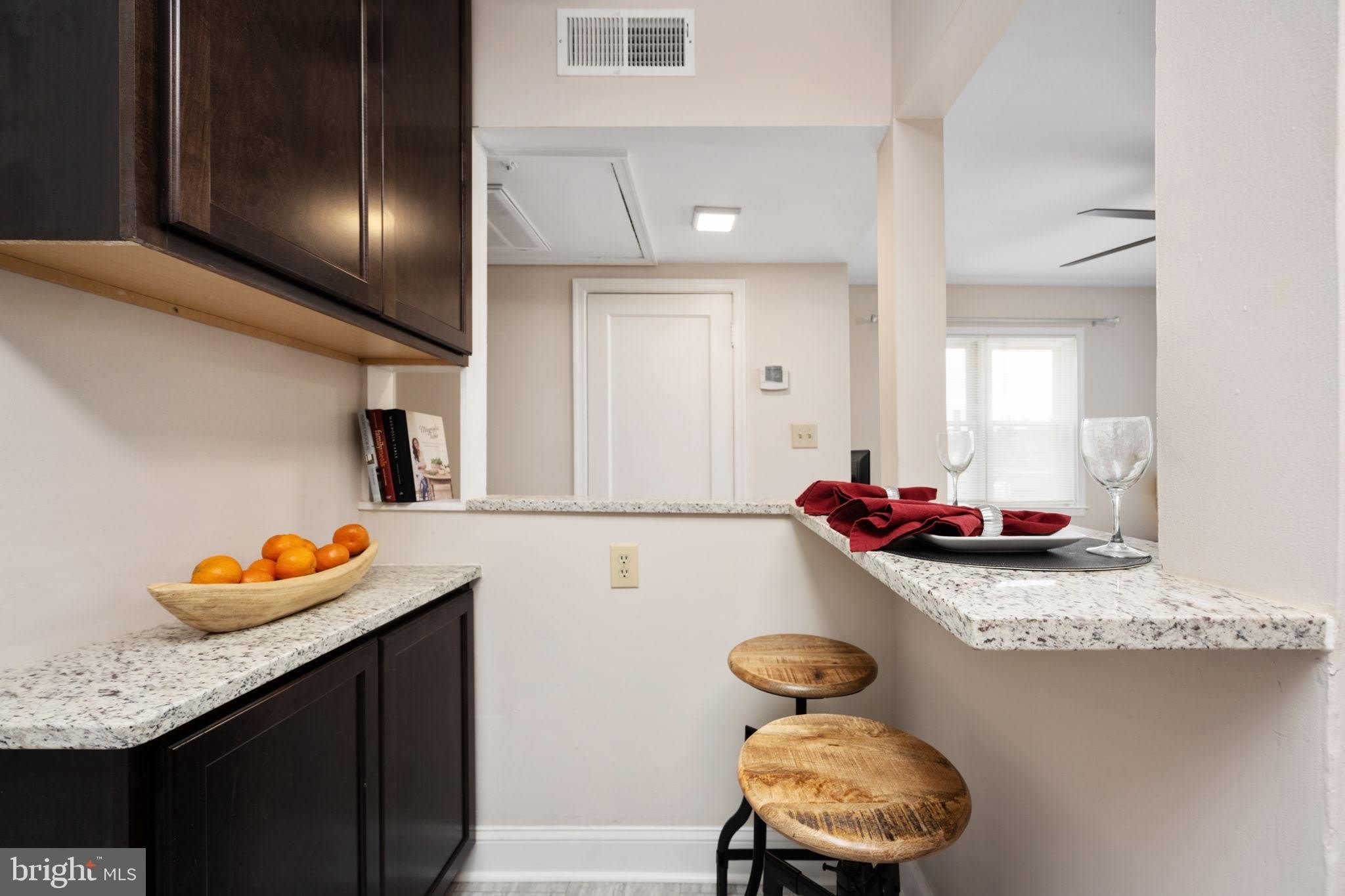 620 Kenmore Avenue – photo 5