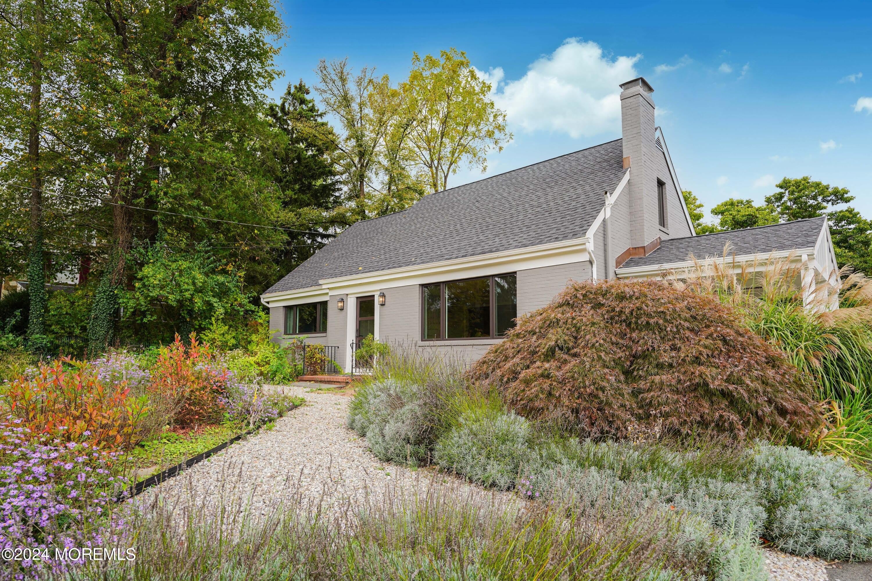828 Kingston Road – photo 2