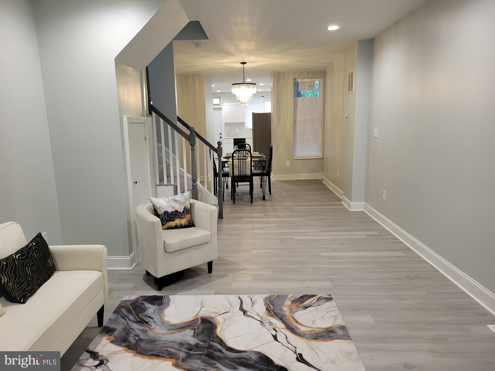 2745 W MOSHER Street – photo 3