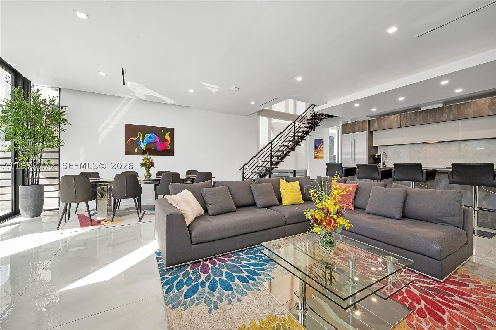 2516 NE 21st St – photo 1