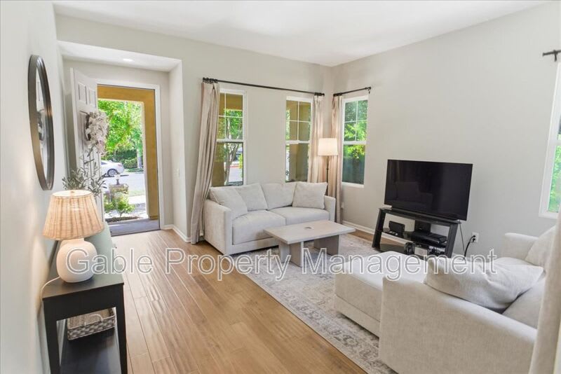 26882 Greenleaf Ct – photo 5
