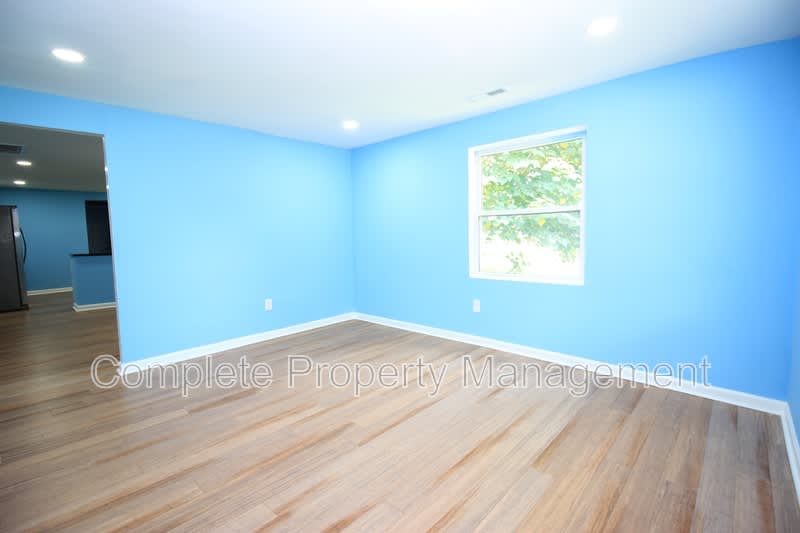 932 Court T – photo 2
