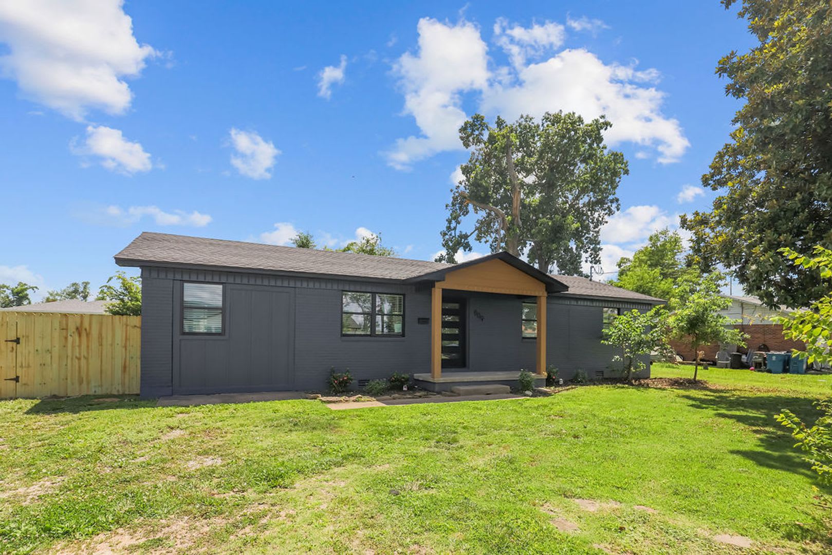 Newly Remodeled Bentonville Home – photo 3