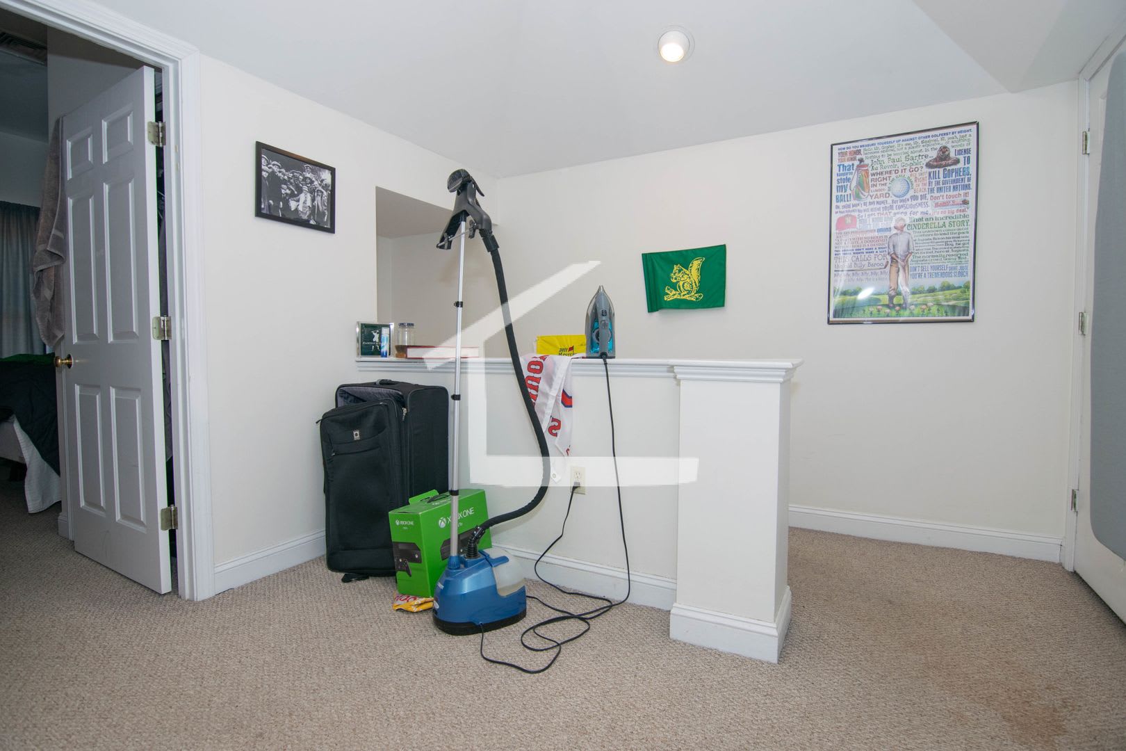 Charming 3 Bedroom-NO Broker Fee – photo 4