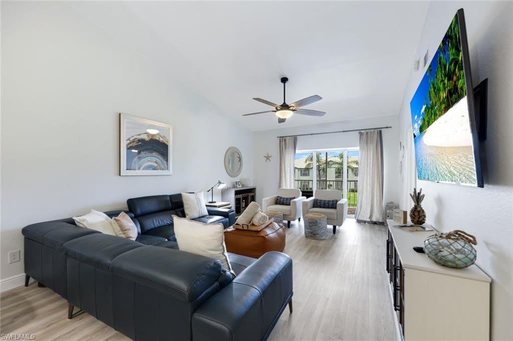 824 Tanbark Dr – photo 2