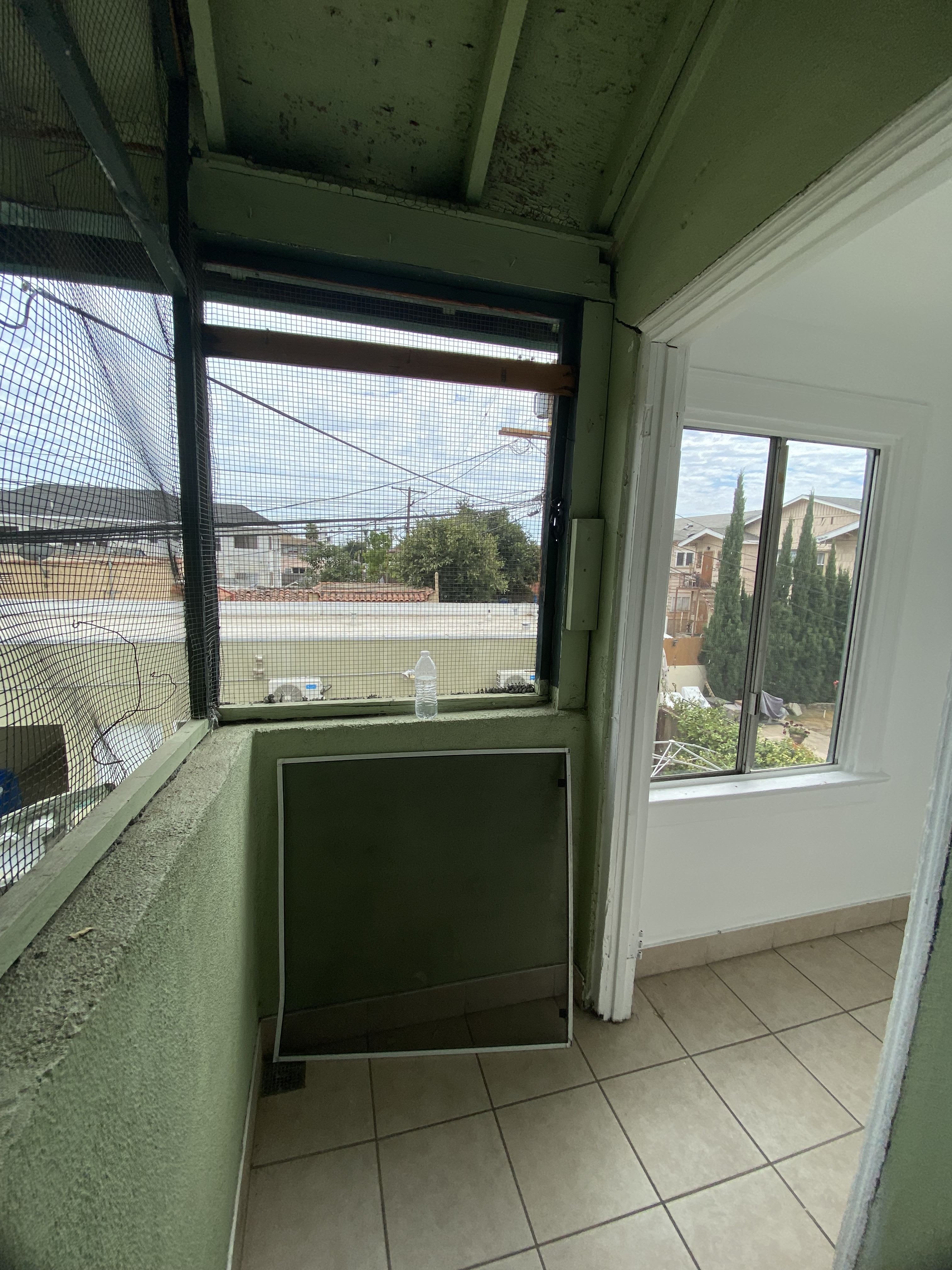 1586 W 29Th St – photo 2