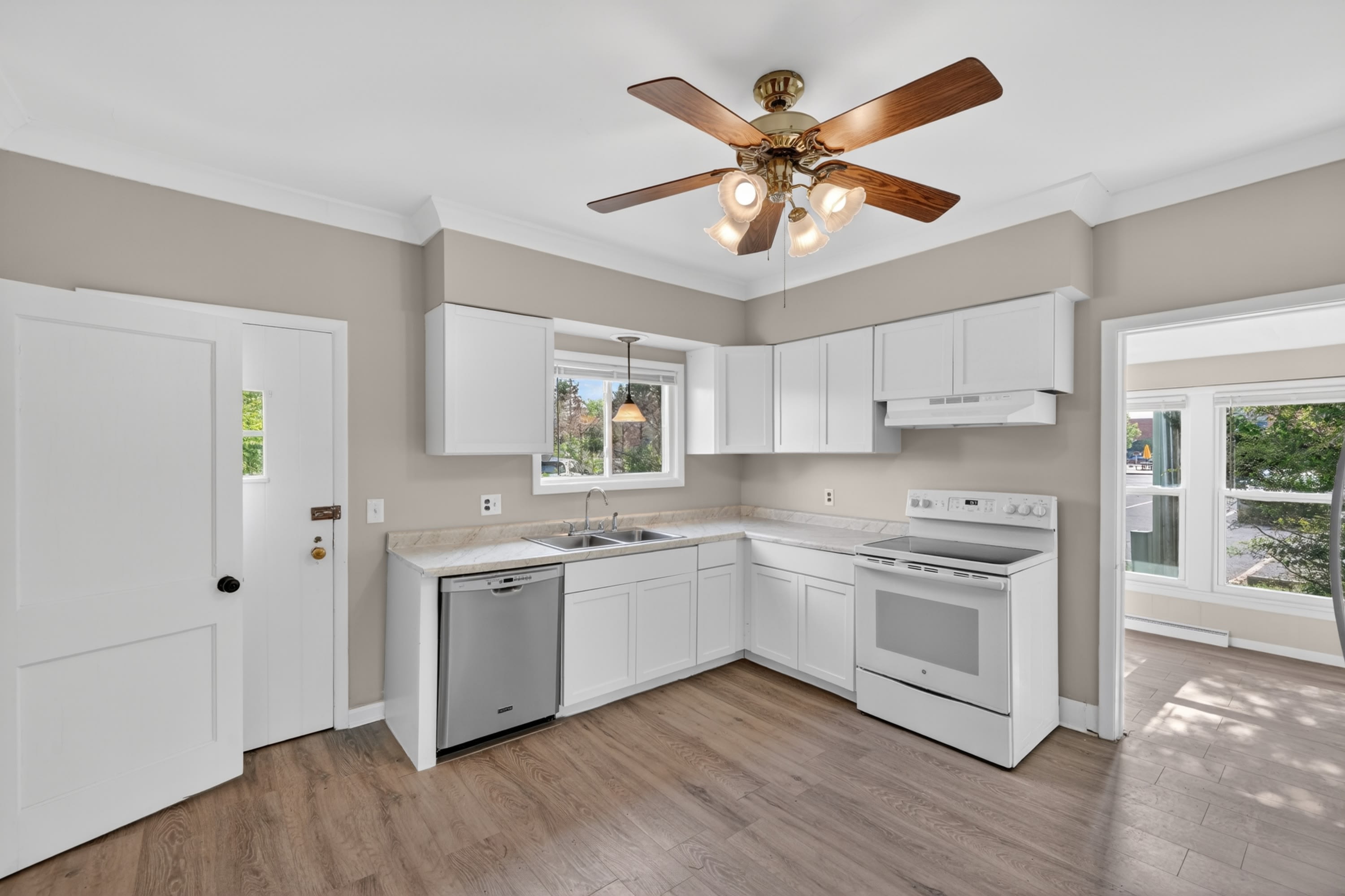 23 West Burdick Street – photo 4